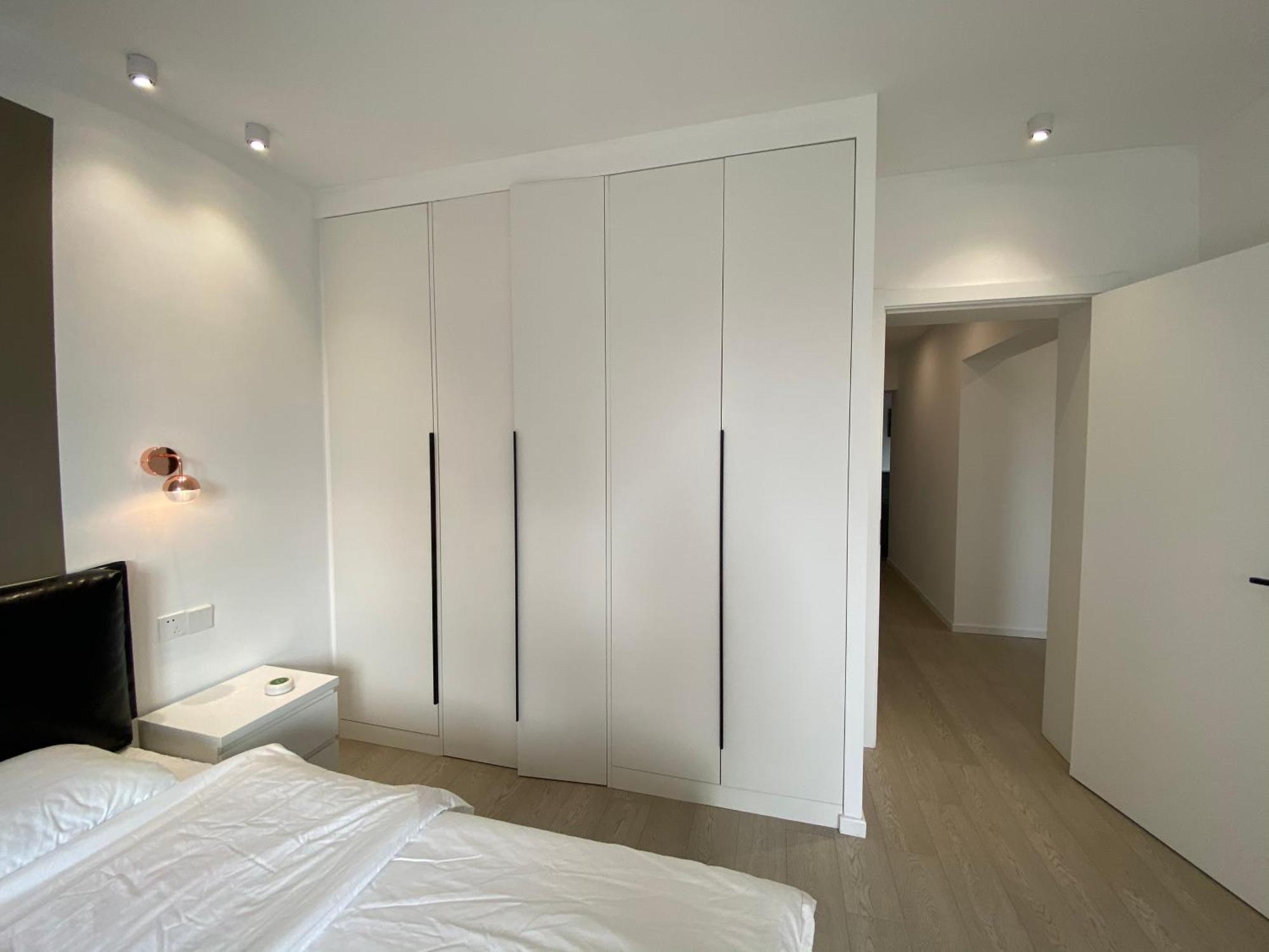 Eastern Hub - Jing'an Temple Branch Stylish 3-bedroom In Bustling Area, Surrounded By Trendy Bistro And Bar Street, Only 100m From Subway *