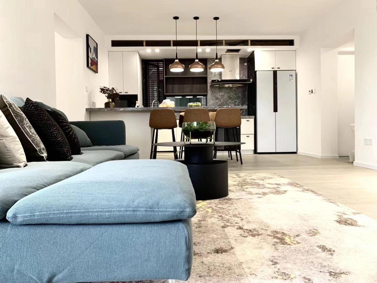 Eastern Hub - Jing'an Temple Branch Stylish 3-bedroom In Bustling Area, Surrounded By Trendy Bistro And Bar Street, Only 100m From Subway Appartement Shanghai