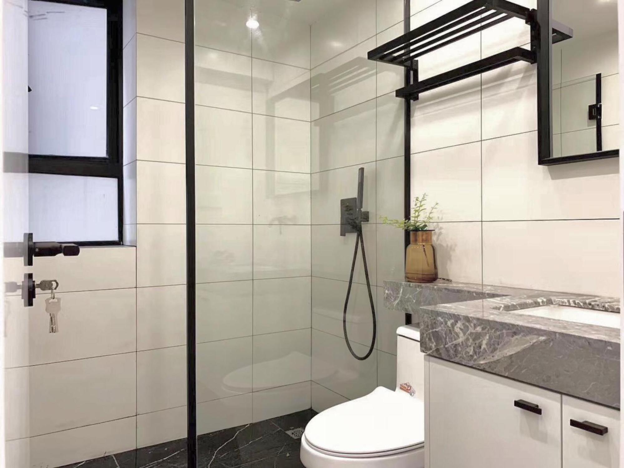 Eastern Hub - Jing'an Temple Branch Stylish 3-bedroom In Bustling Area, Surrounded By Trendy Bistro And Bar Street, Only 100m From Subway Shanghai