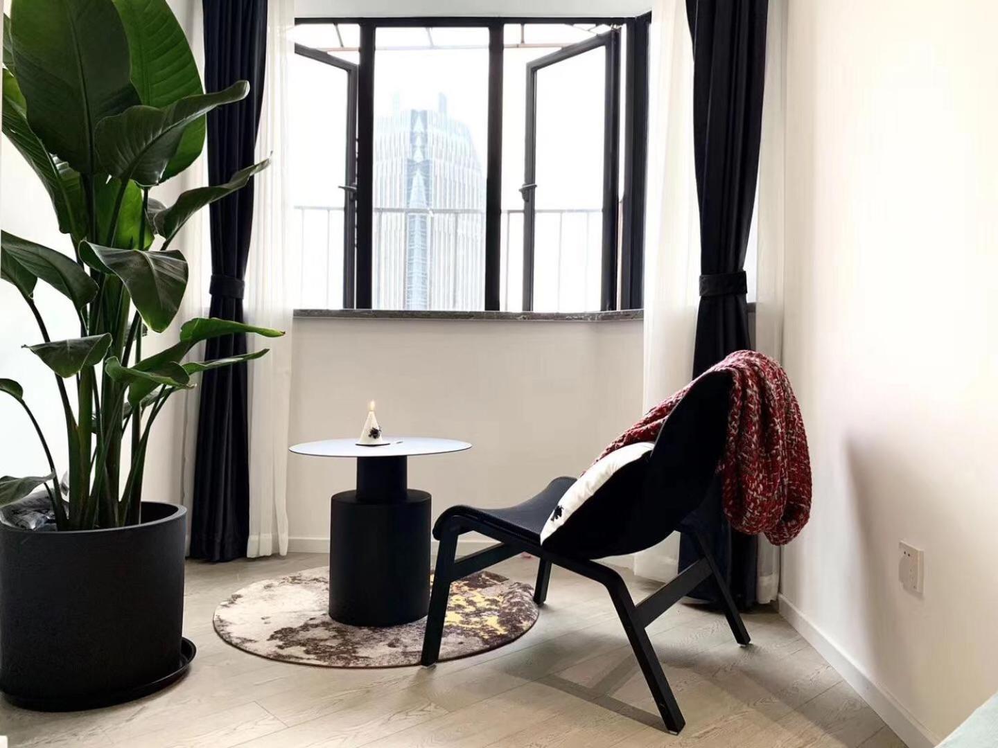 Eastern Hub - Jing'an Temple Branch Stylish 3-bedroom In Bustling Area, Surrounded By Trendy Bistro And Bar Street, Only 100m From Subway Apartment
